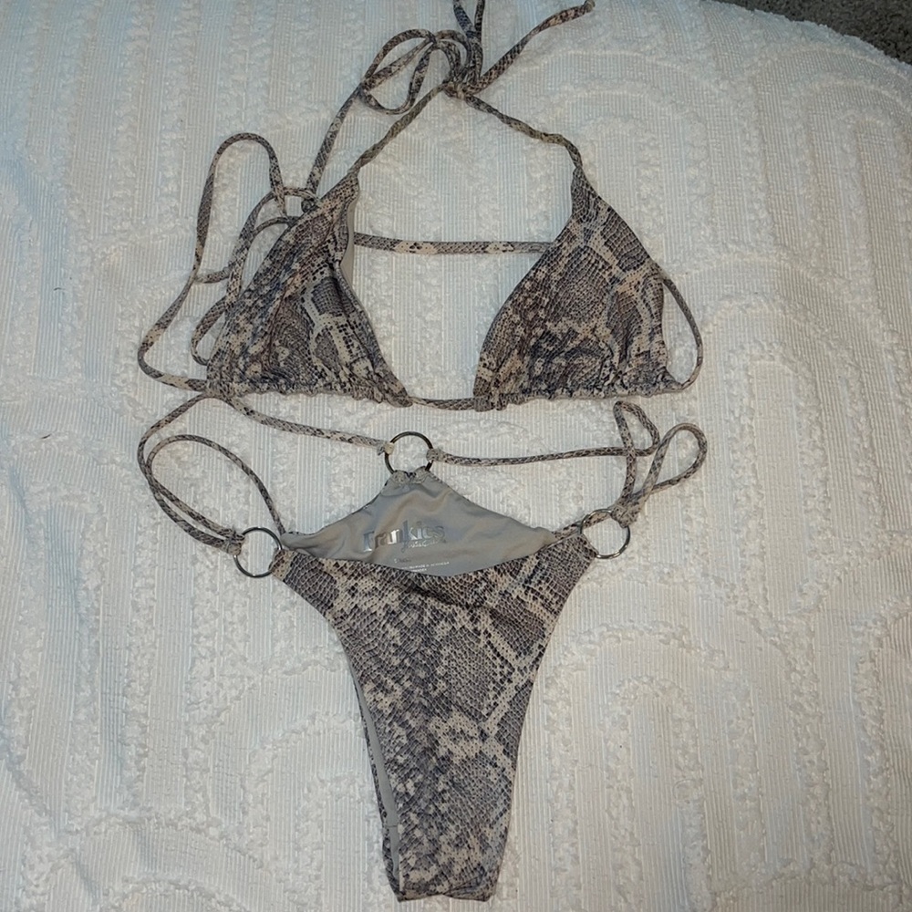 Frankies Bikini set